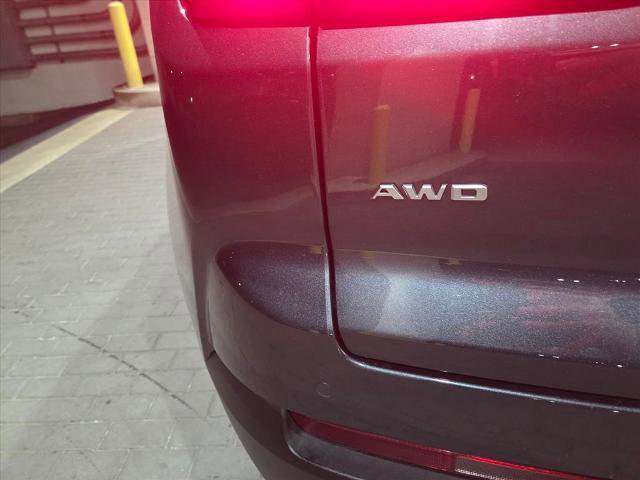 Used 2021 Cadillac XT4 Premium Luxury w/ Cold Weather Package image 10