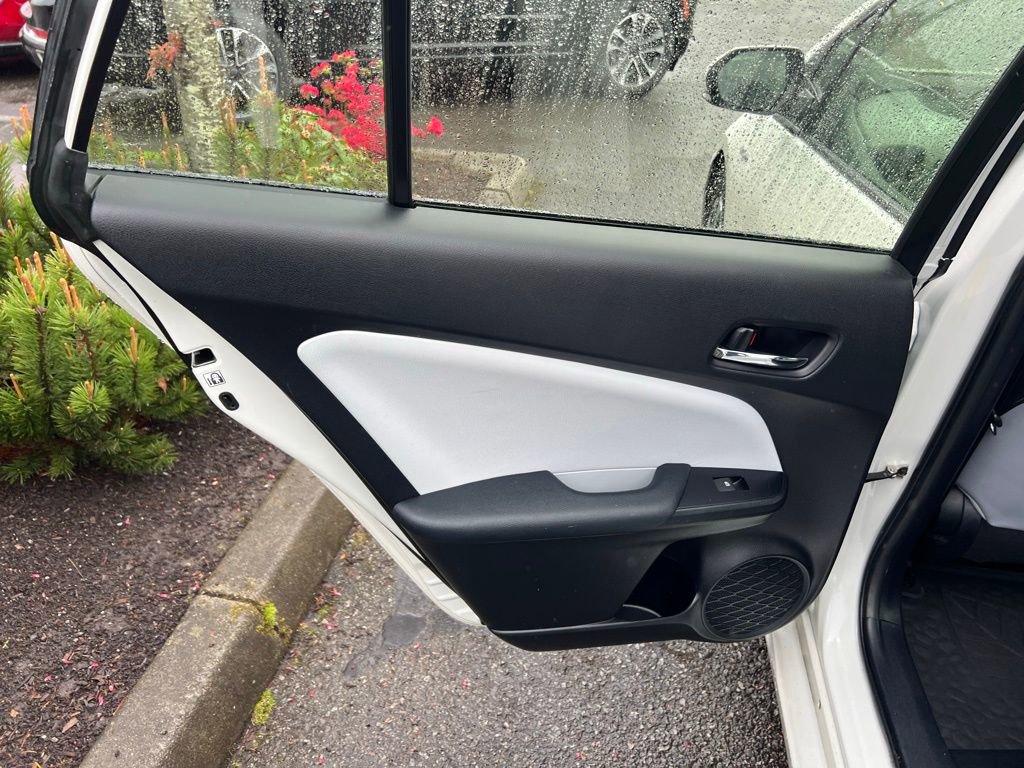 Used 2016 Toyota Prius Two image 15