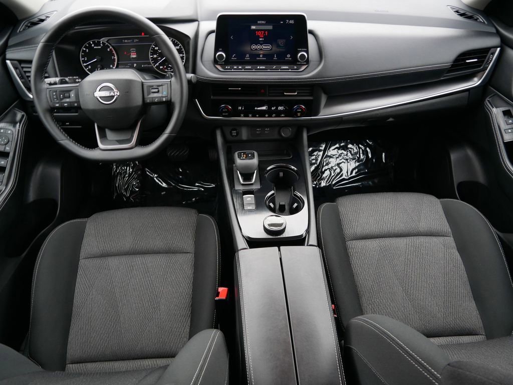 Used 2025 Nissan Rogue SV AWD/4WD image 13
