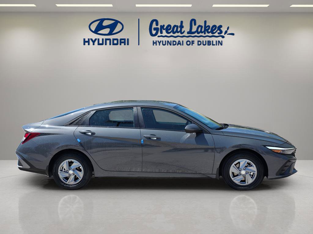 New 2026 Hyundai Elantra SE FWD image 6