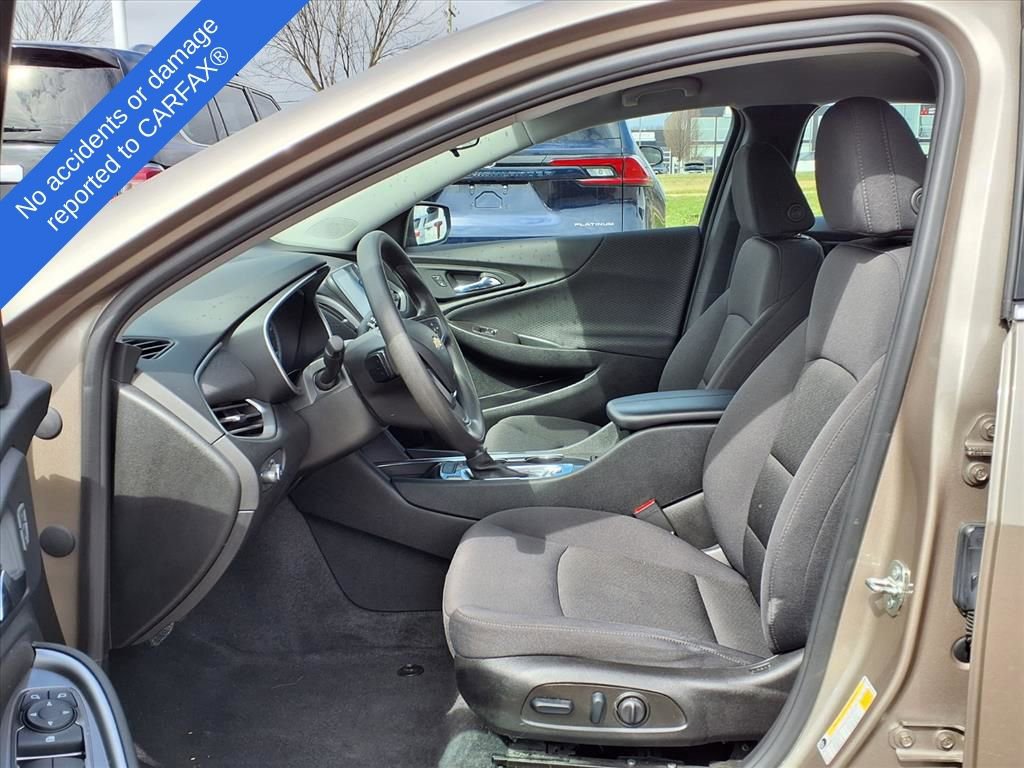 Used 2022 Chevrolet Malibu LT image 16
