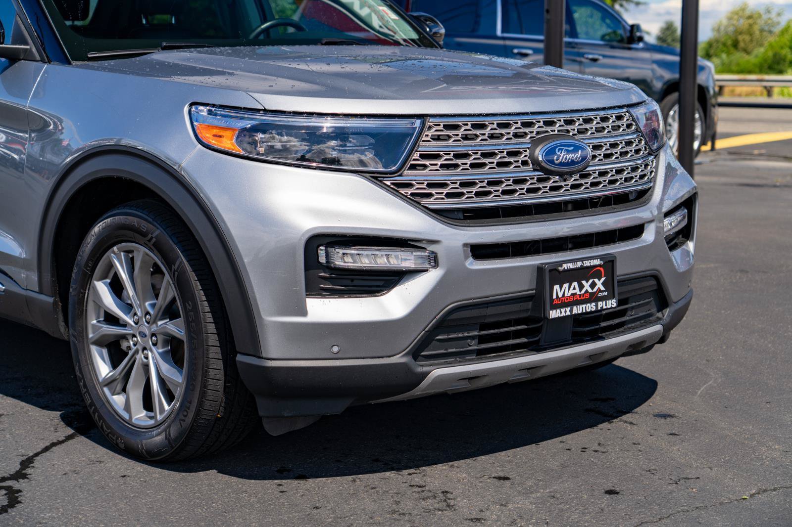 Used 2024 Ford Explorer Limited RWD image 7