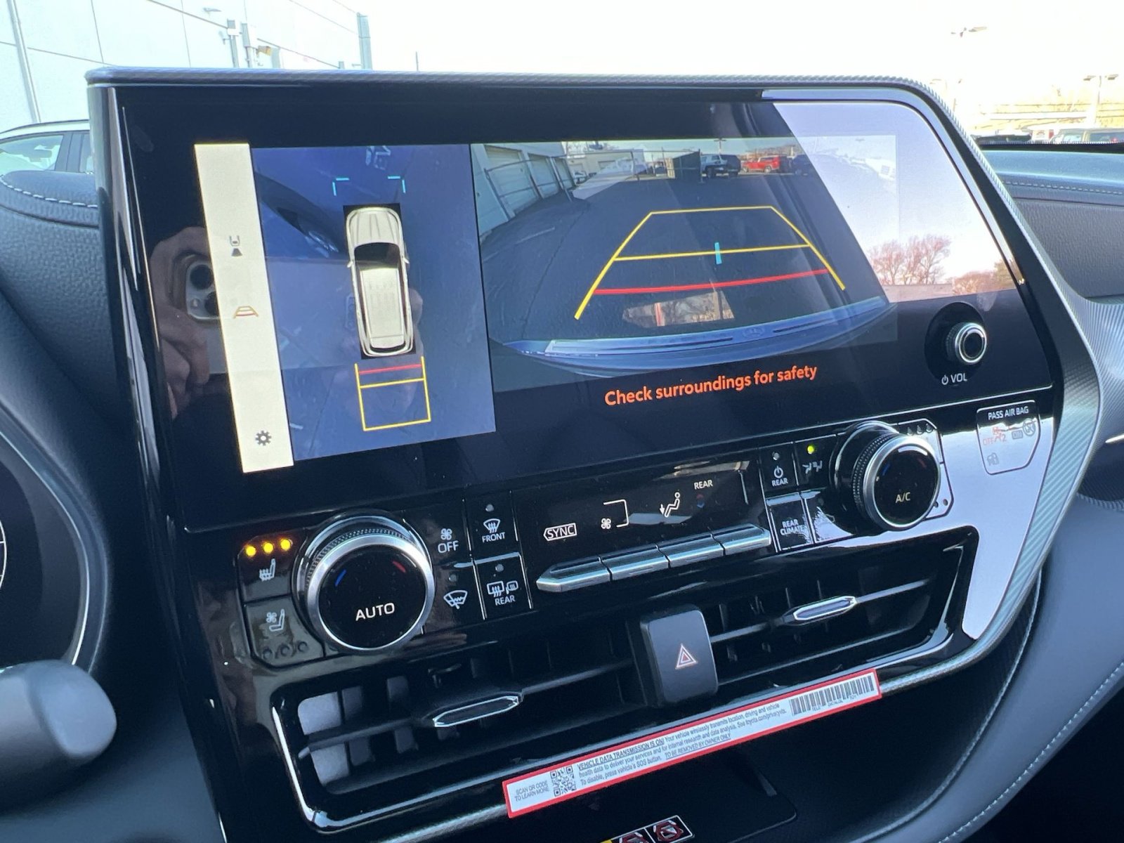 New 2026 Toyota Highlander Platinum image 14