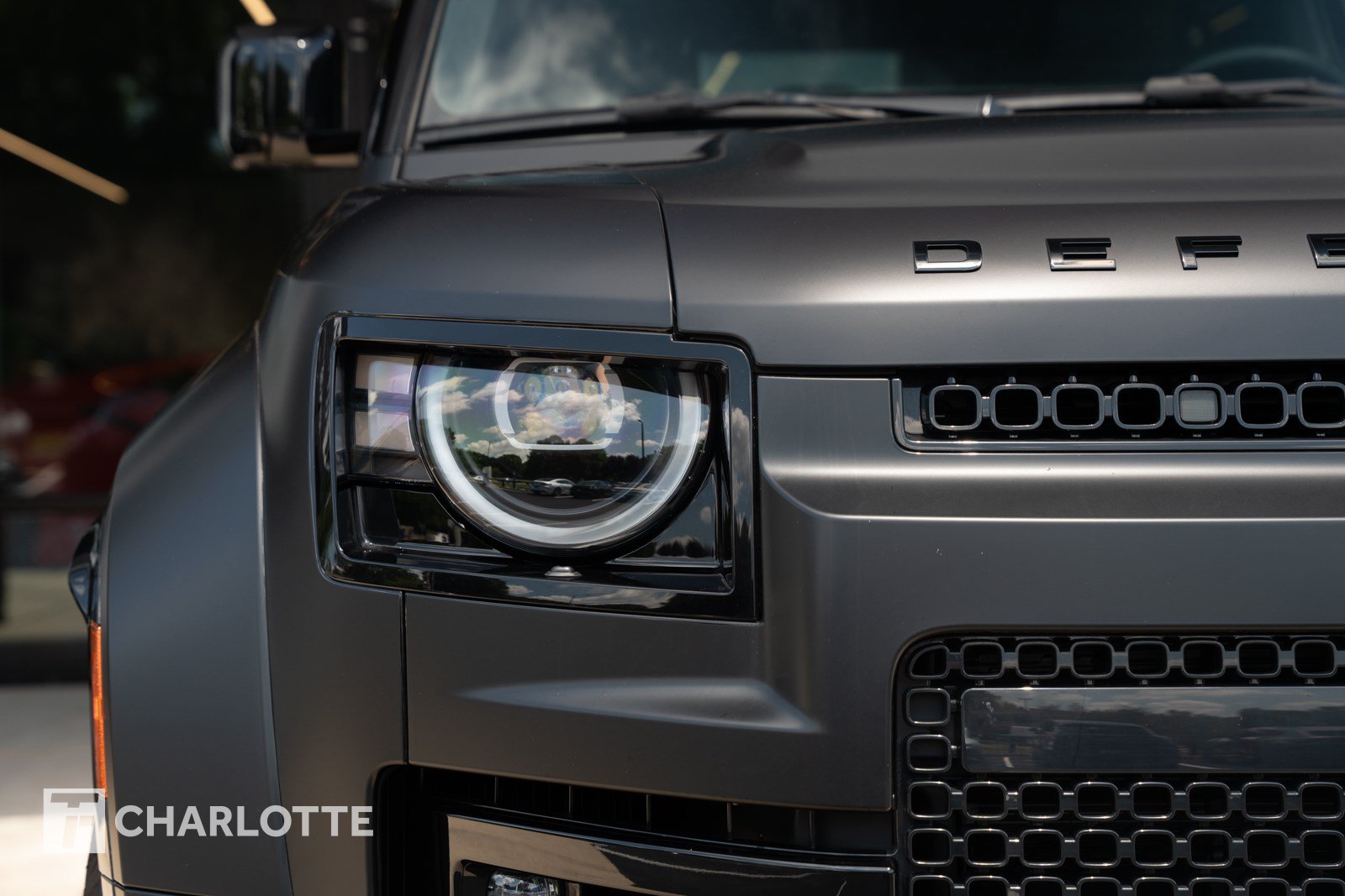 Used 2026 Land Rover Defender 110 OCTA AWD/4WD image 3
