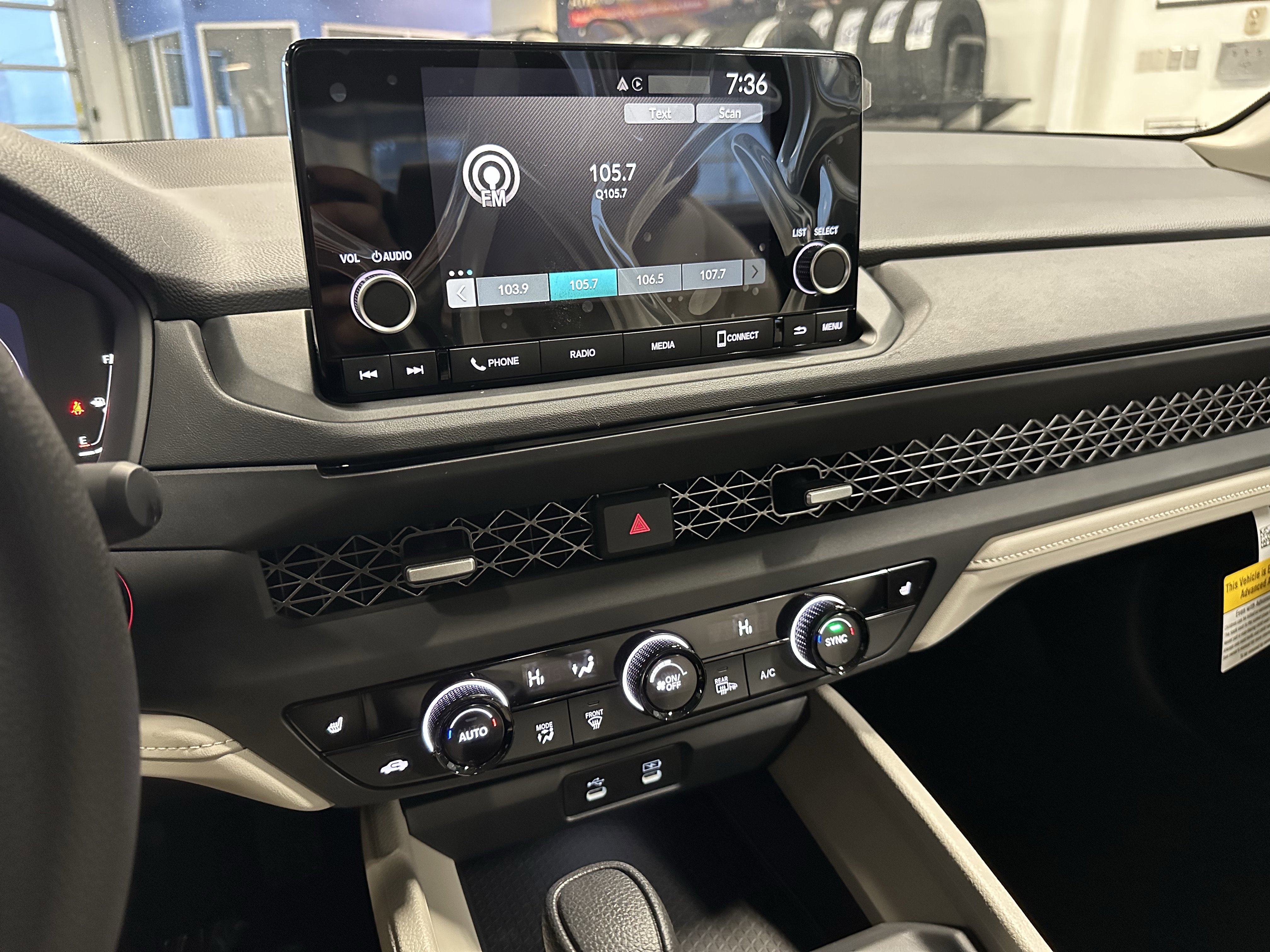 New 2025 Honda Accord SE image 11