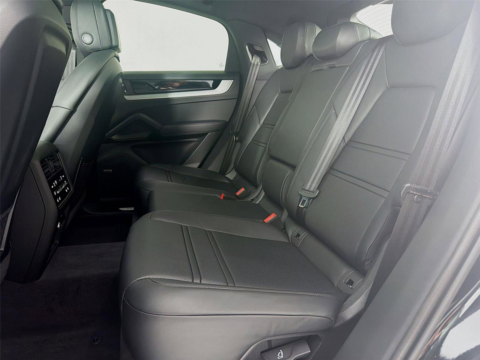 New 2026 Porsche Cayenne Coupe image 19