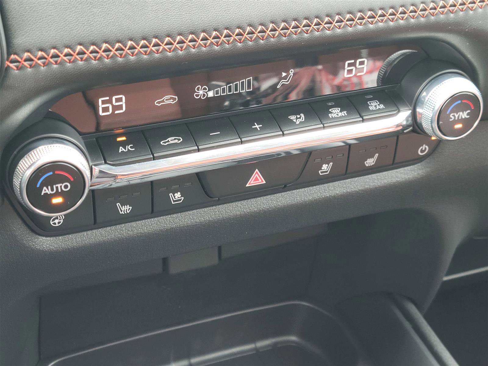 New 2025 MAZDA CX-50 2.5 Turbo w/ Accent Package image 17