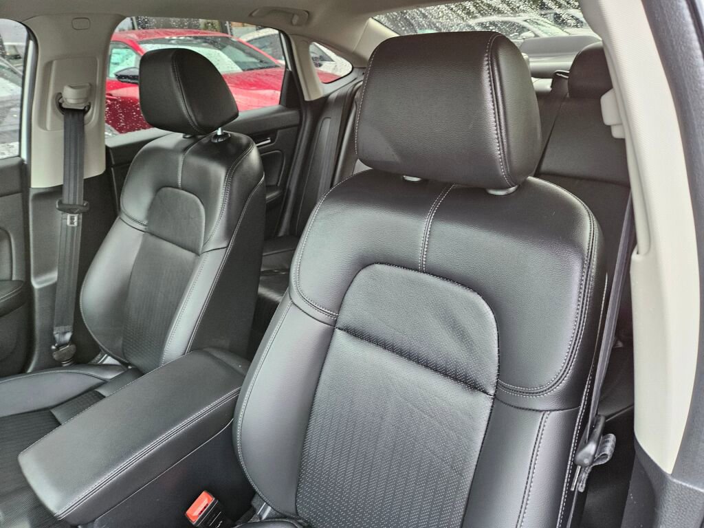 Used 2024 Honda Civic Touring image 12