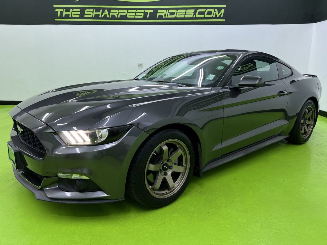 Used 2017 Ford Mustang Coupe RWD image 5