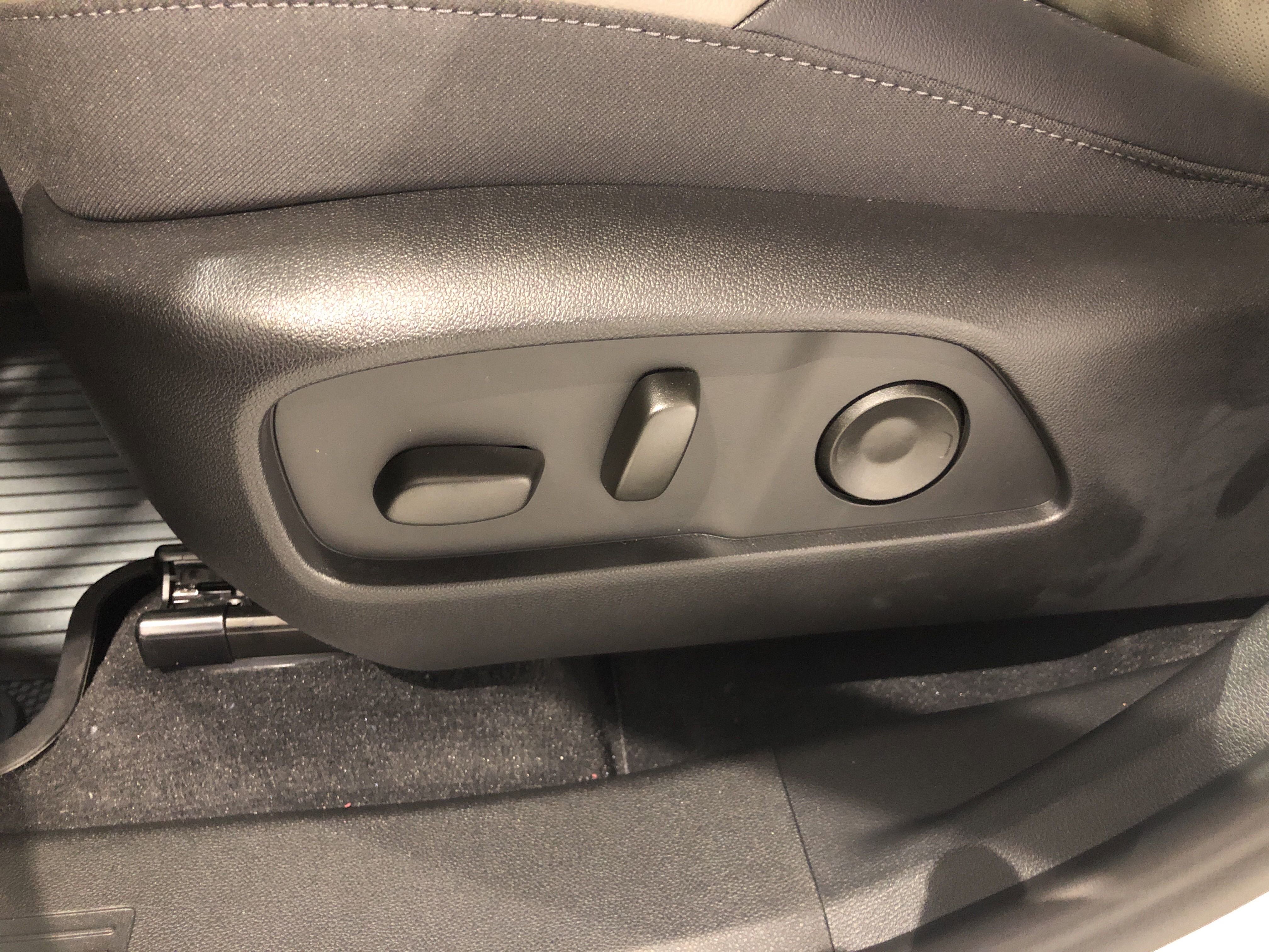 New 2026 Chevrolet Equinox LT w/ Convenience Package II image 7