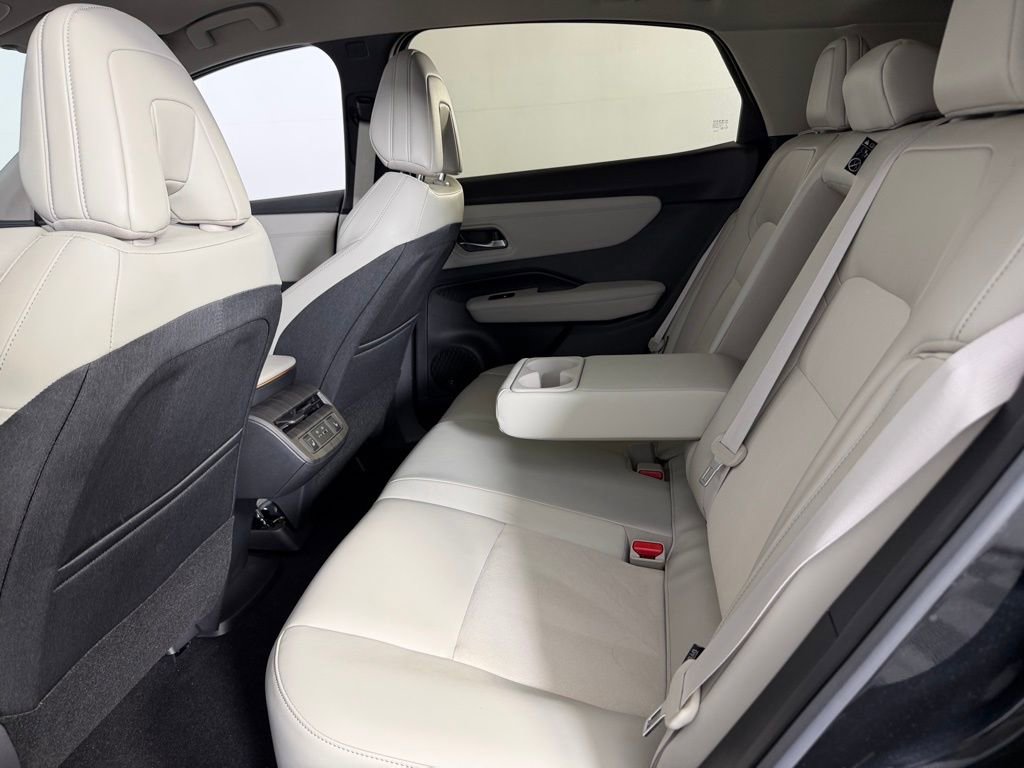 Used 2024 Nissan Ariya AWD image 26