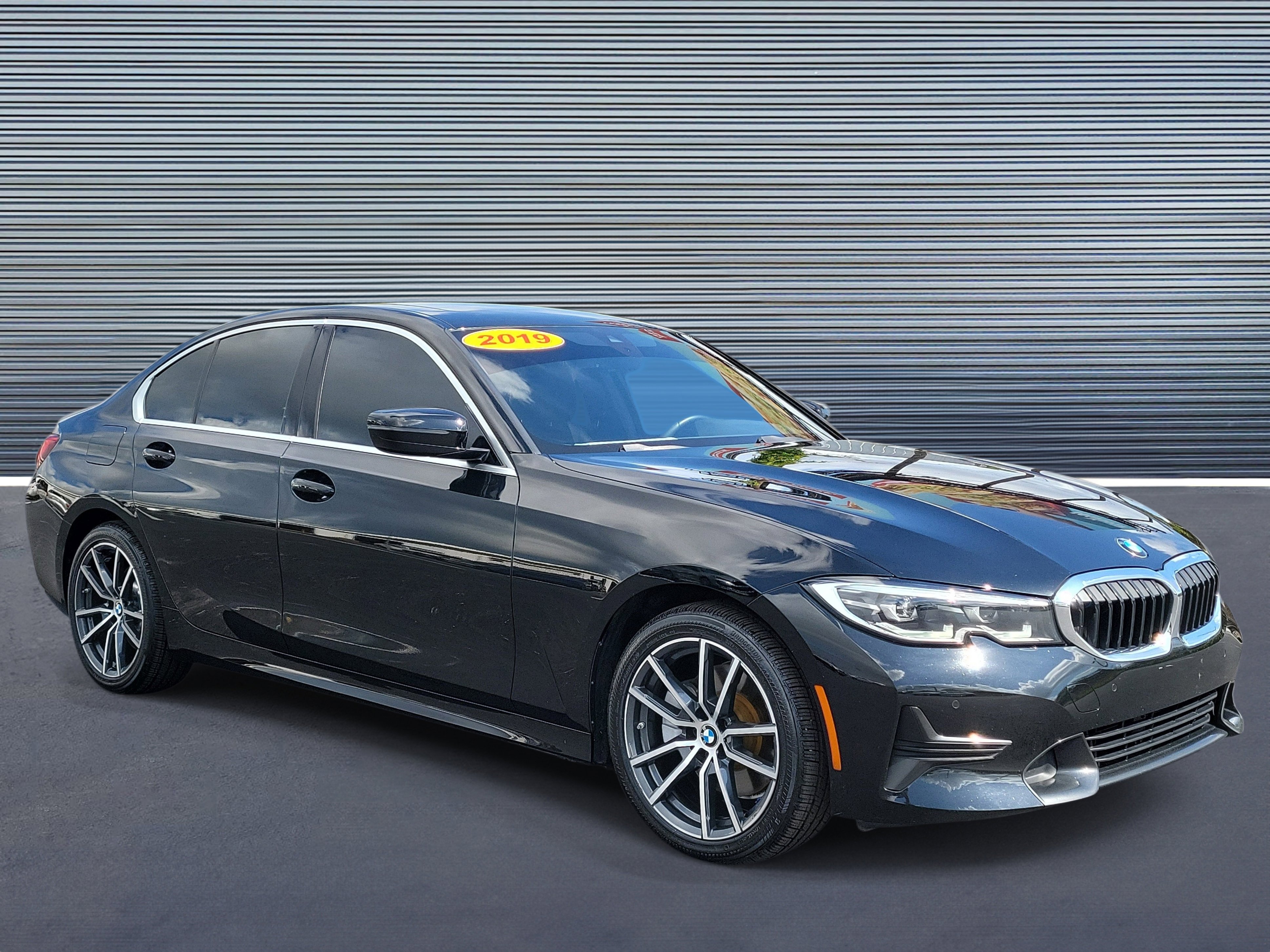 Used 2019 BMW 330i Sedan w/ Convenience Package RWD image 2