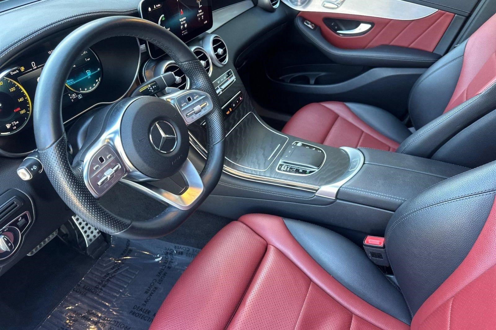 Used 2020 Mercedes-Benz GLC 300 4MATIC Coupe image 4