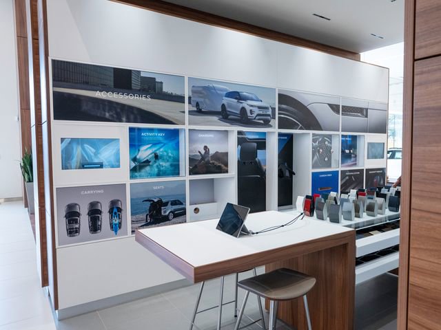 Used 2023 GMC Yukon SLT image 28