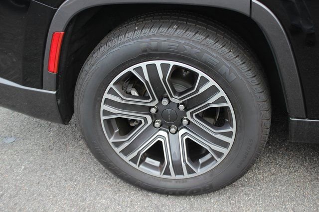 Used 2022 Jeep Wagoneer Series III image 38