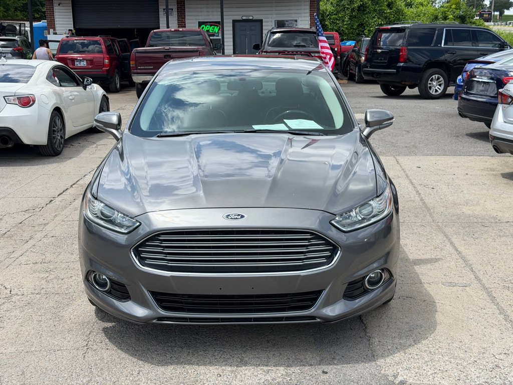 Used 2013 Ford Fusion Titanium FWD image 2