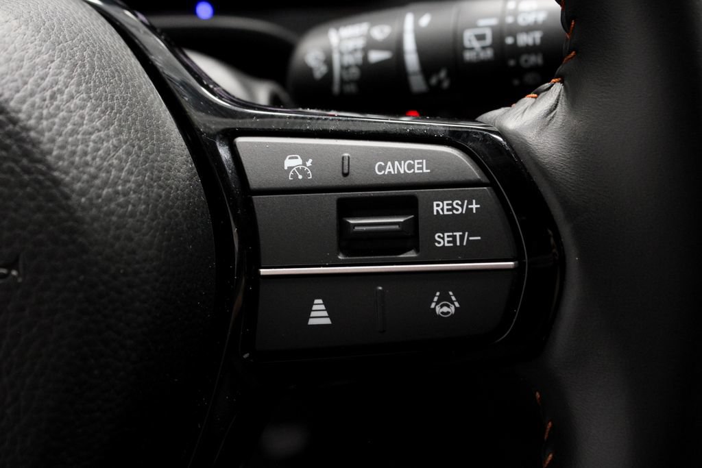 Used 2025 Honda HR-V Sport image 30