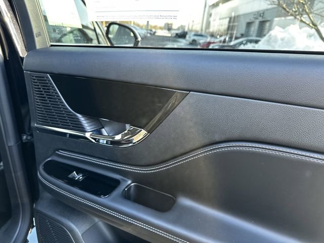 Used 2022 Lincoln Corsair AWD w/ Equipment Group 101A image 39