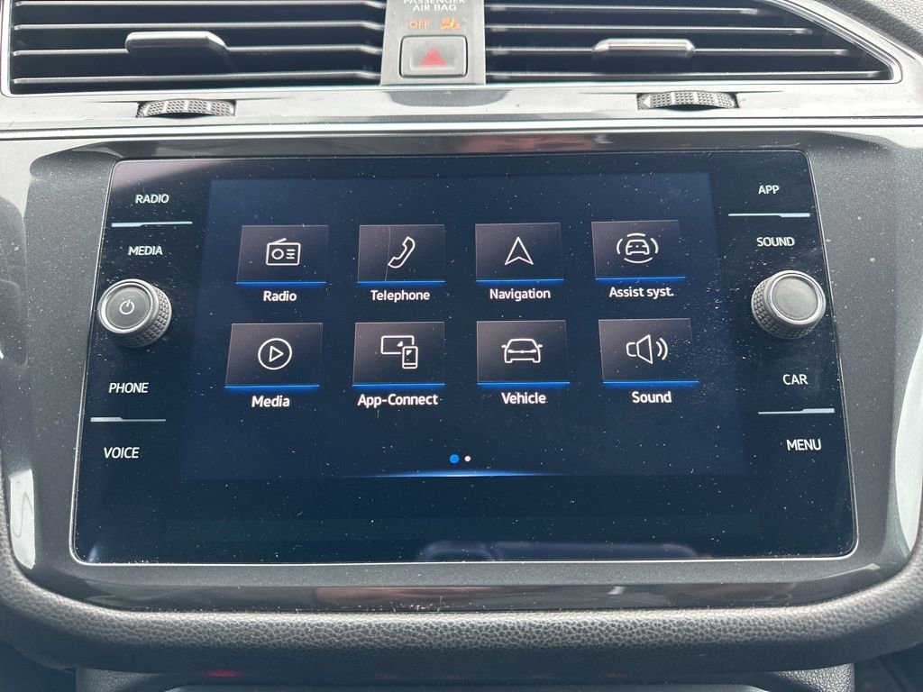 Used 2022 Volkswagen Tiguan SE R-Line image 23