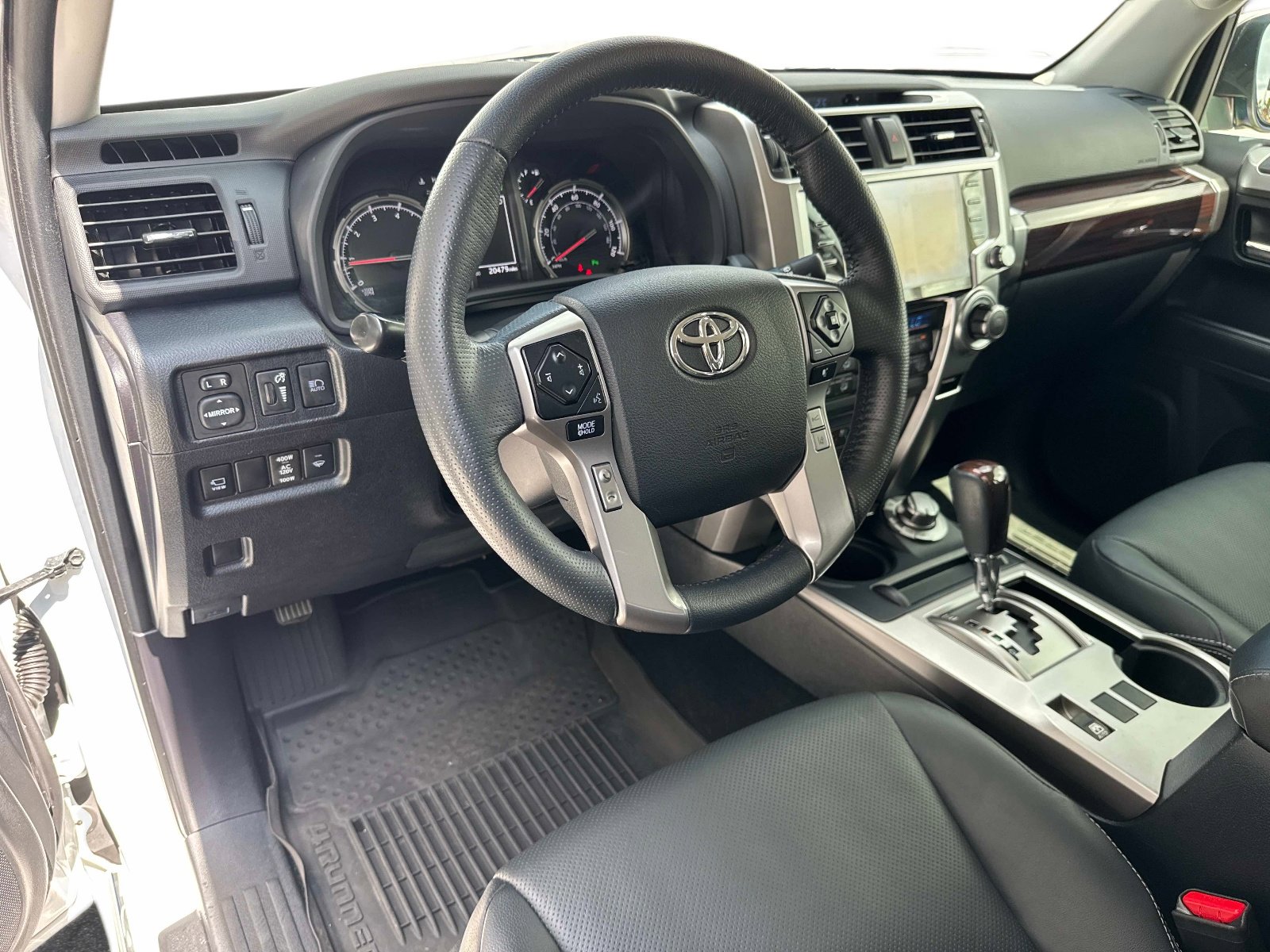 Used 2024 Toyota 4Runner Limited AWD/4WD image 23