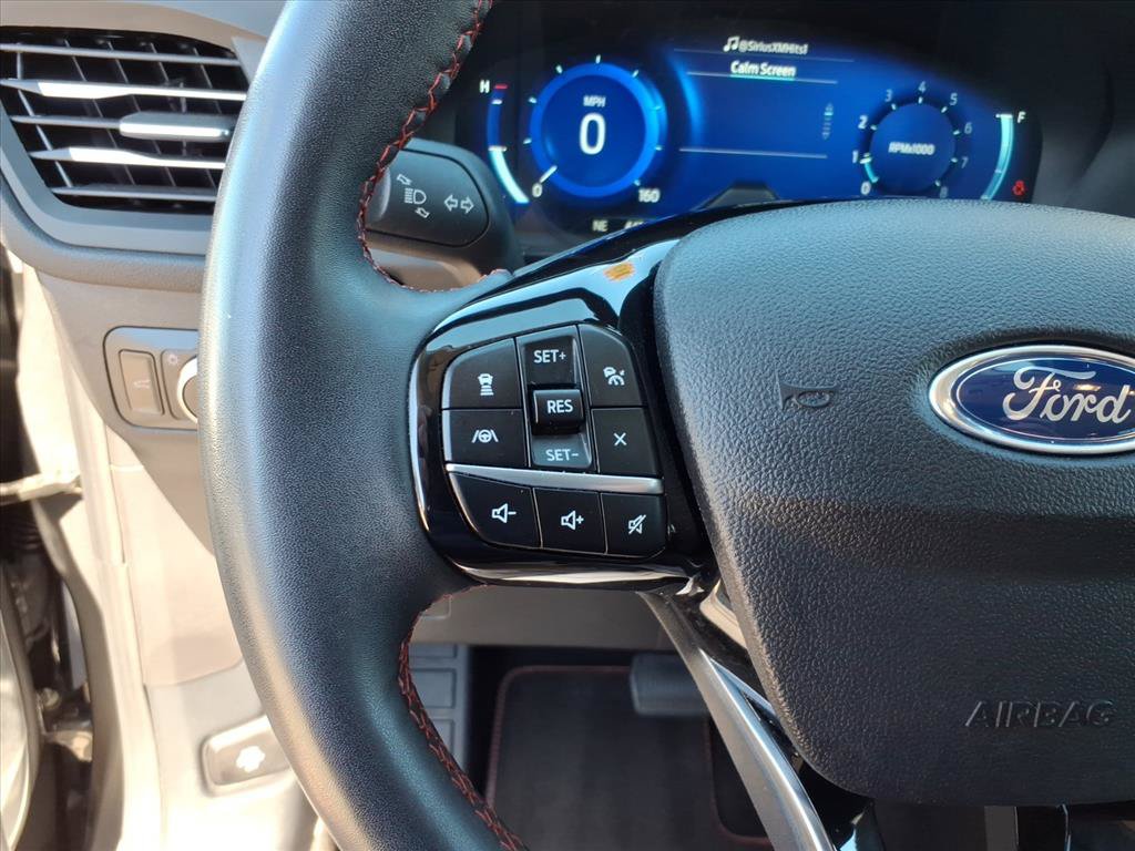 Used 2022 Ford Escape SEL w/ SEL Stealth AWD Package image 16