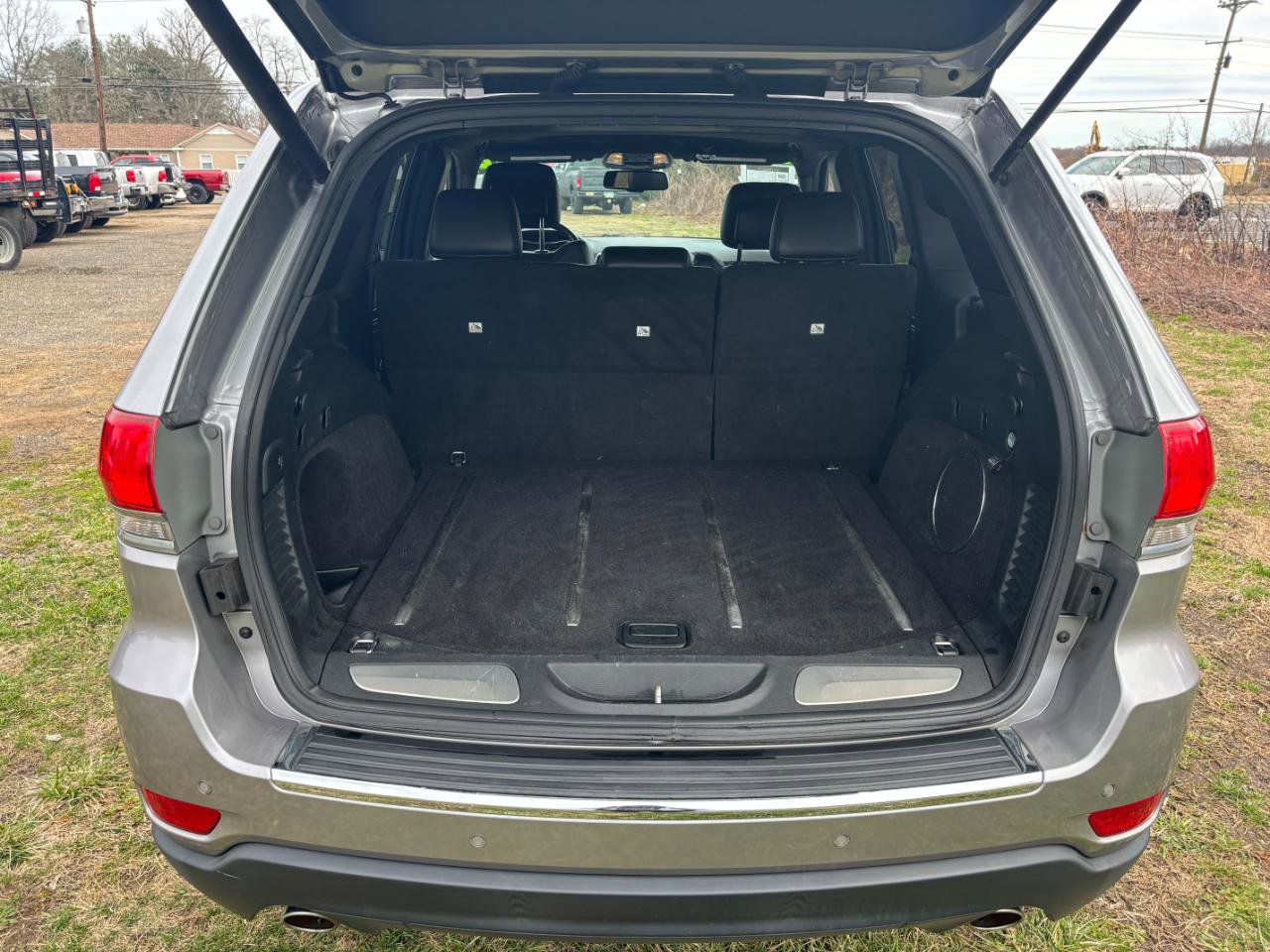 Used 2014 Jeep Grand Cherokee Limited image 22