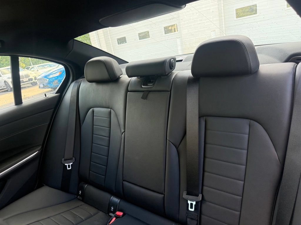Used 2024 BMW 330i xDrive Sedan w/ Premium Package AWD/4WD image 10