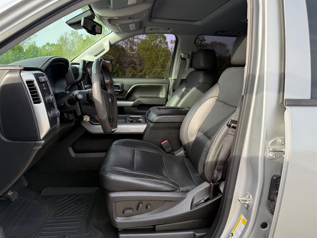 Used 2018 Chevrolet Silverado 1500 LTZ Z71 w/ Redline Edition AWD/4WD image 18