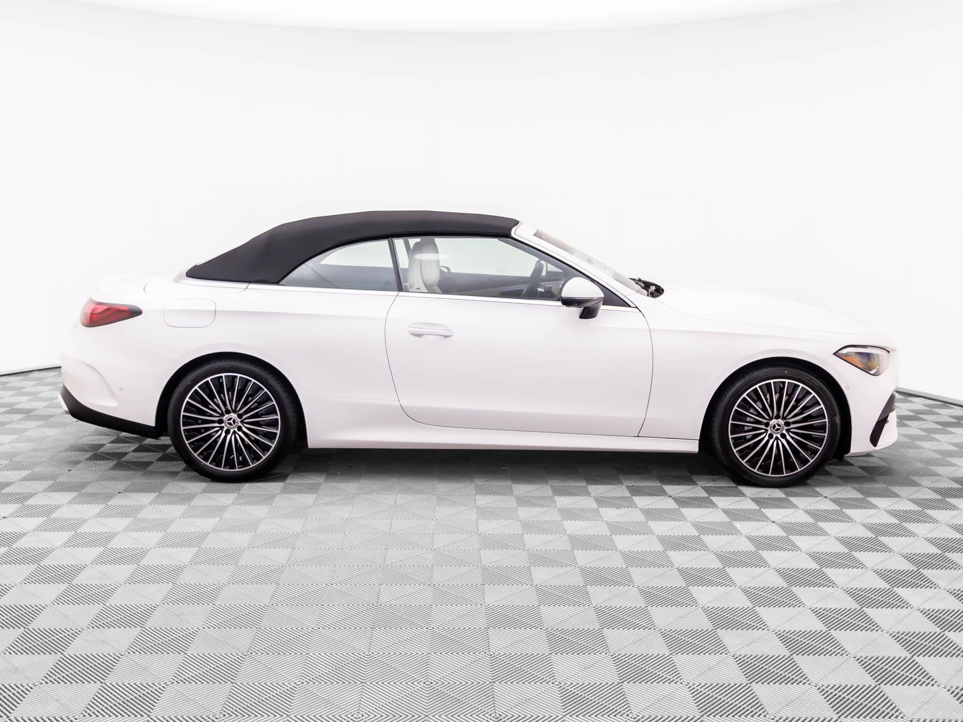 New 2027 Mercedes-Benz CLE 300 4MATIC Cabriolet image 6