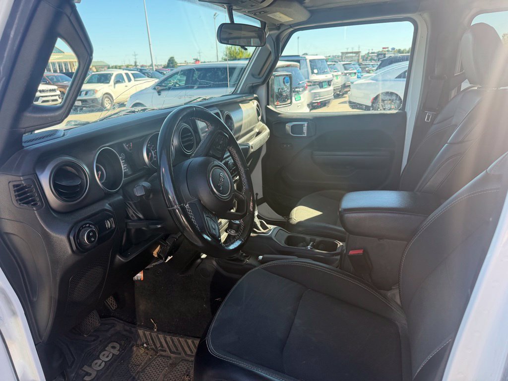 Used 2023 Jeep Gladiator Sport AWD/4WD image 2
