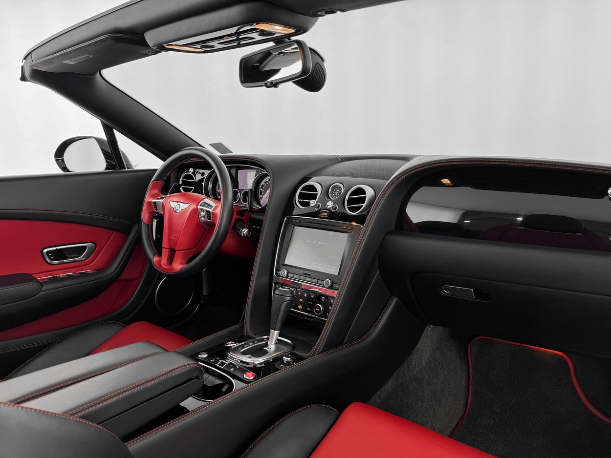 Used 2015 Bentley Continental GT image 2