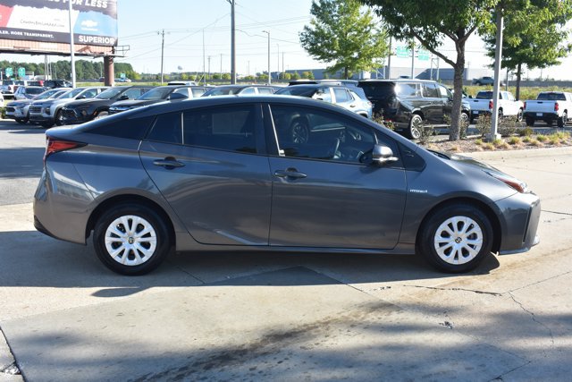 Used 2021 Toyota Prius LE FWD image 4