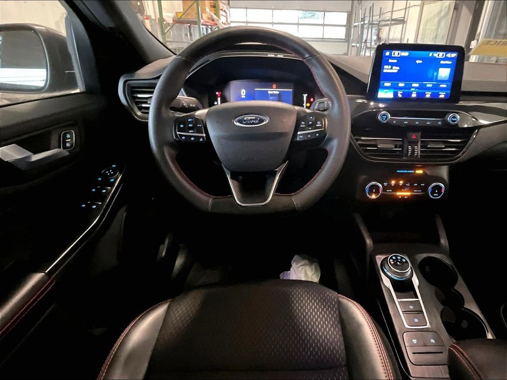 Used 2025 Ford Escape ST-Line AWD/4WD image 17