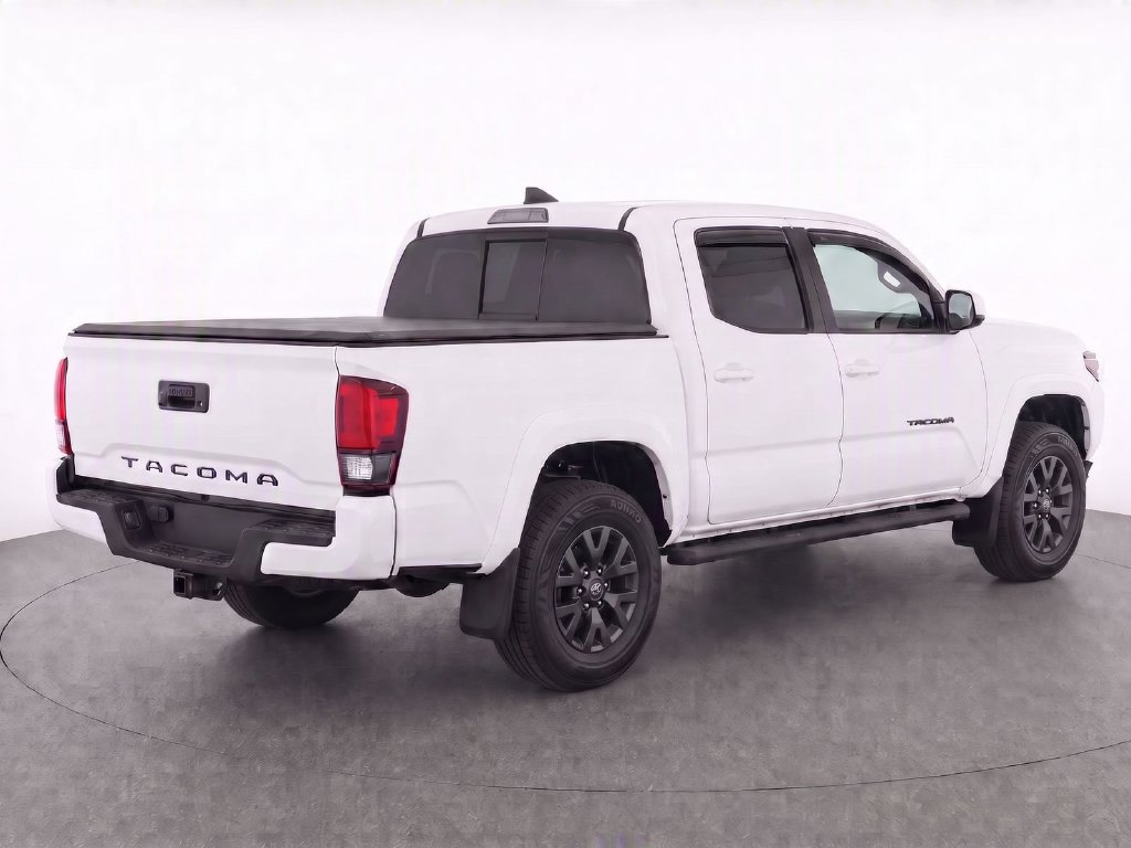 Used 2021 Toyota Tacoma SR5 AWD/4WD image 3