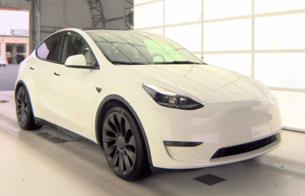 Used 2023 Tesla Model Y Performance AWD/4WD image 5