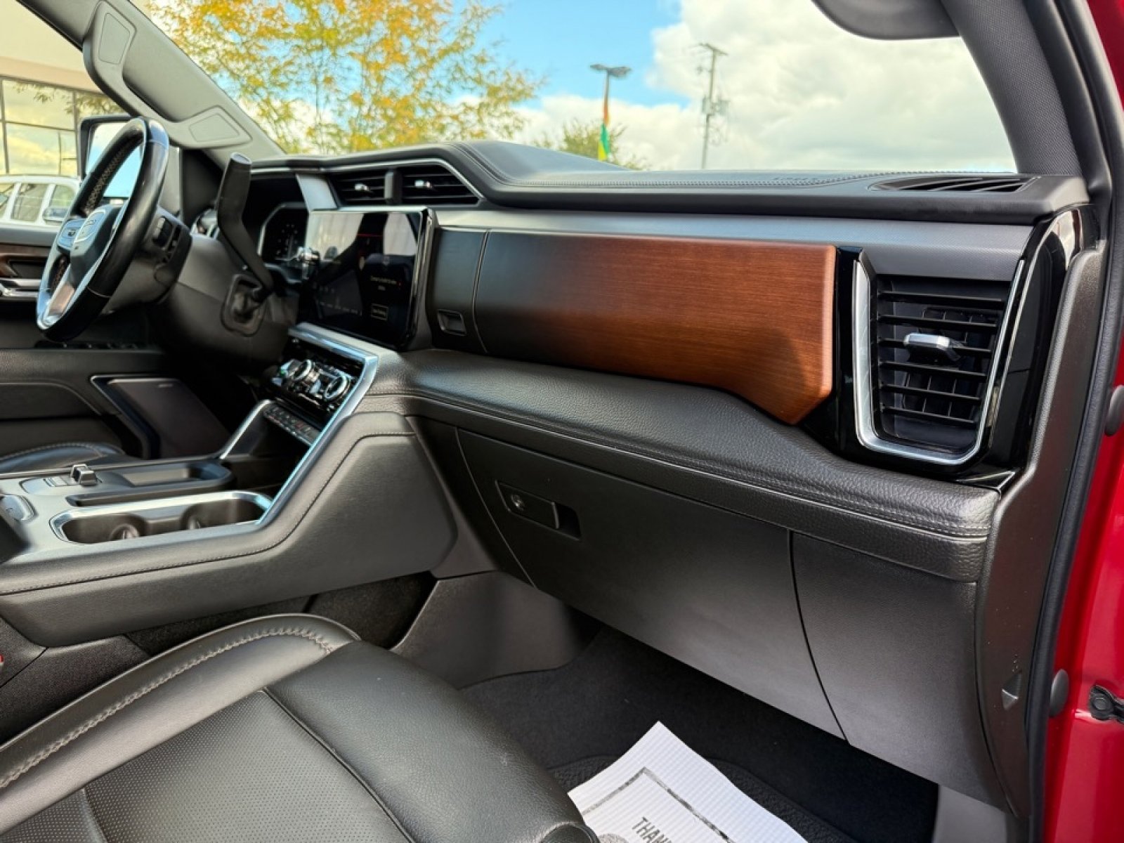 Used 2024 GMC Sierra 3500 Denali w/ Technology Package image 12