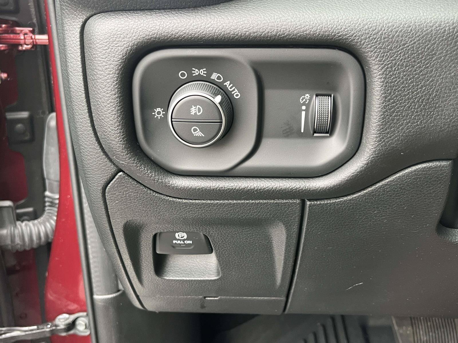 Used 2023 RAM 1500 Big Horn AWD/4WD image 43