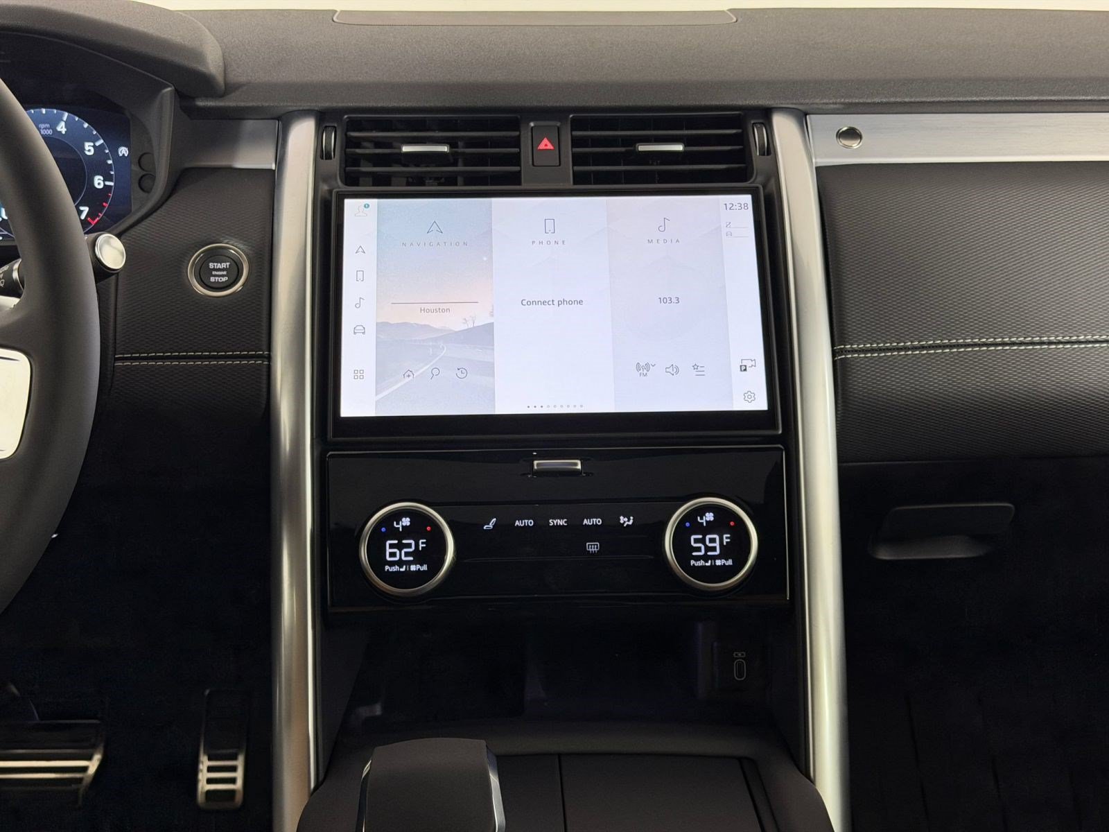 New 2026 Land Rover Discovery Dynamic SE AWD/4WD image 17