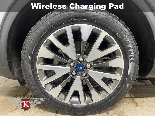 Used 2020 Ford Escape Titanium image 8