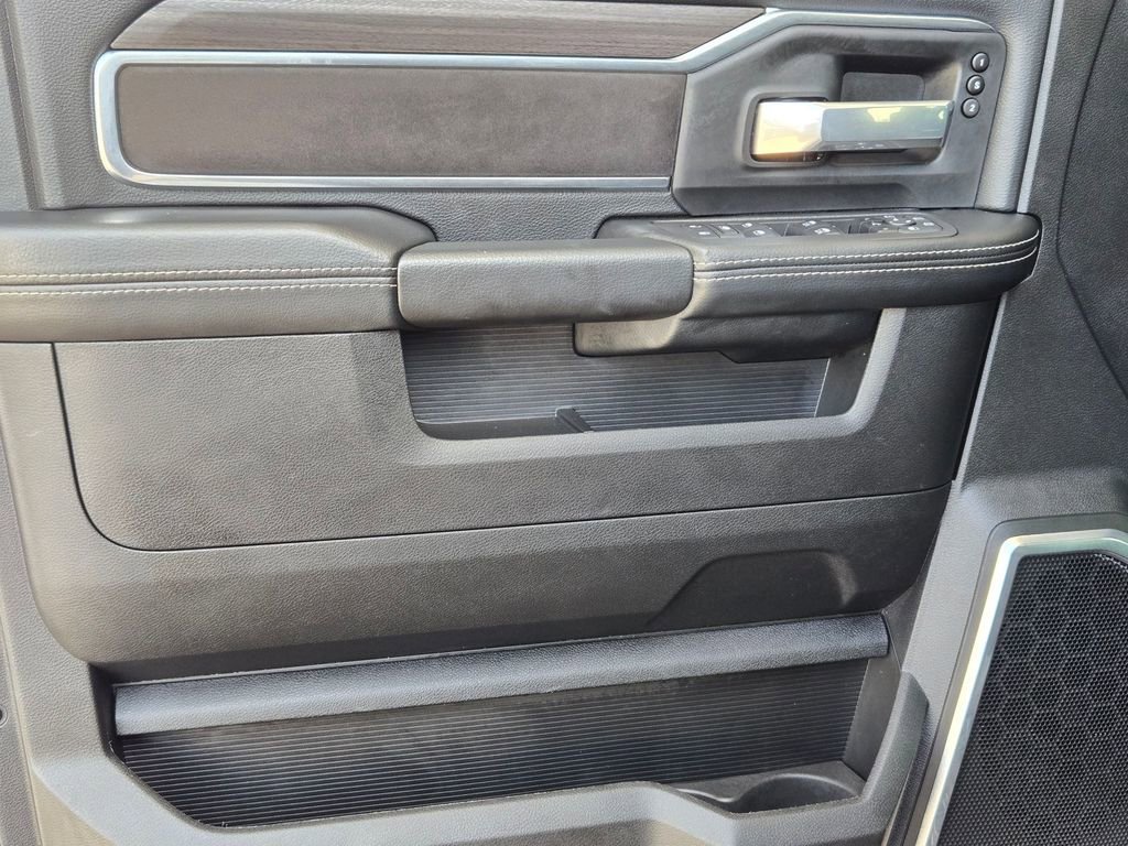 Used 2025 RAM 2500 Laramie w/ Night Edition image 11