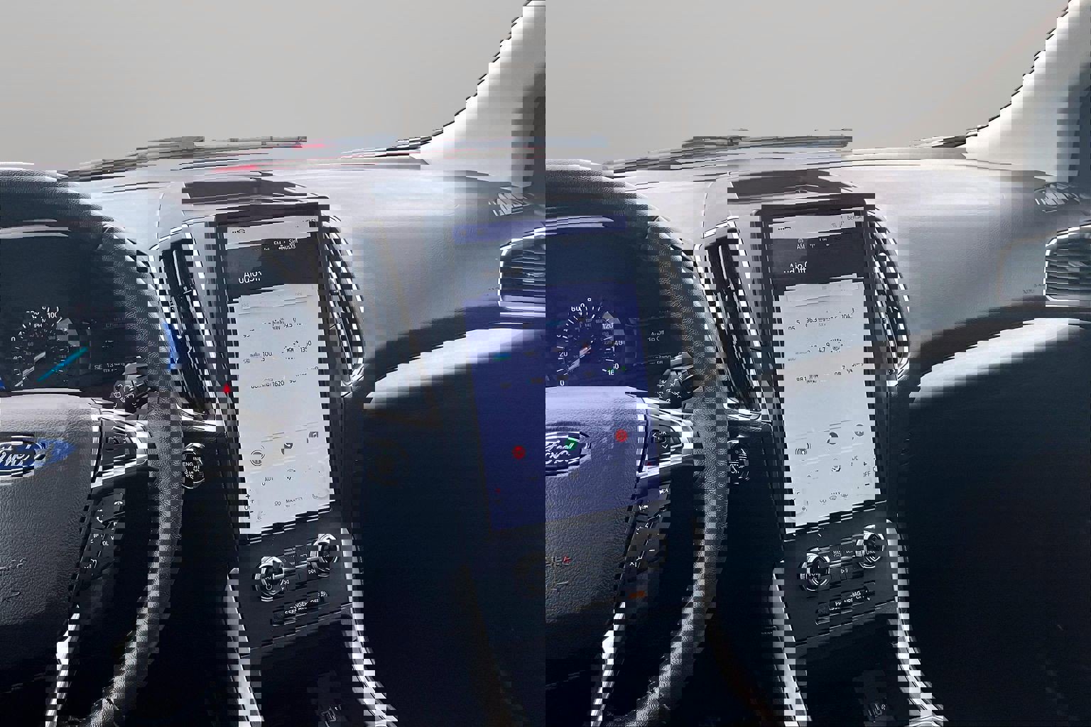 Used 2024 Ford Edge SEL w/ Convenience Package image 6