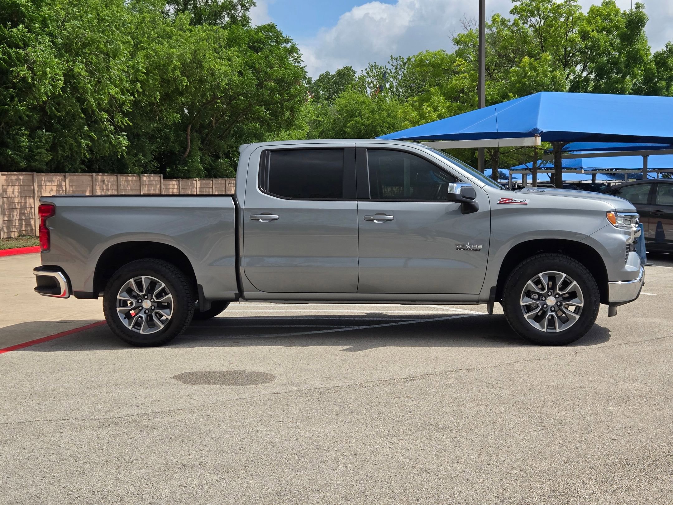 Used 2026 Chevrolet Silverado 1500 LT image 2