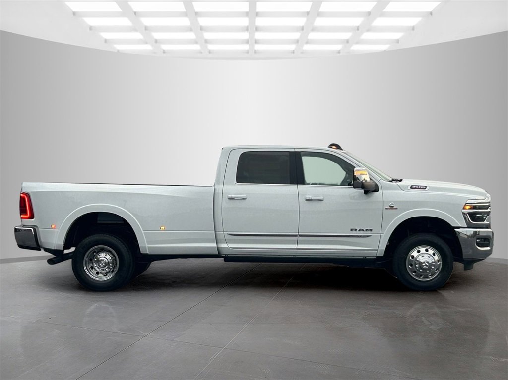 New 2026 RAM 3500 Limited image 8