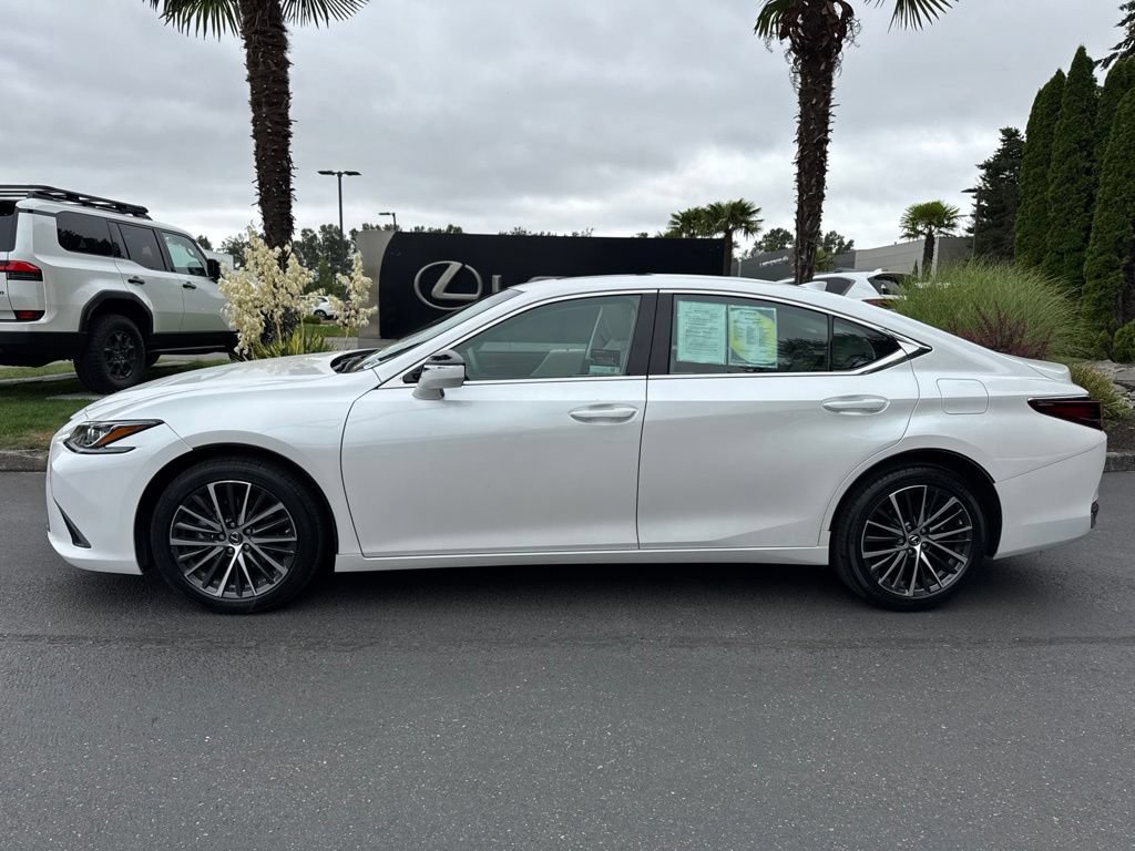 Certified 2023 Lexus ES 250 w/ Premium Package AWD/4WD image 2