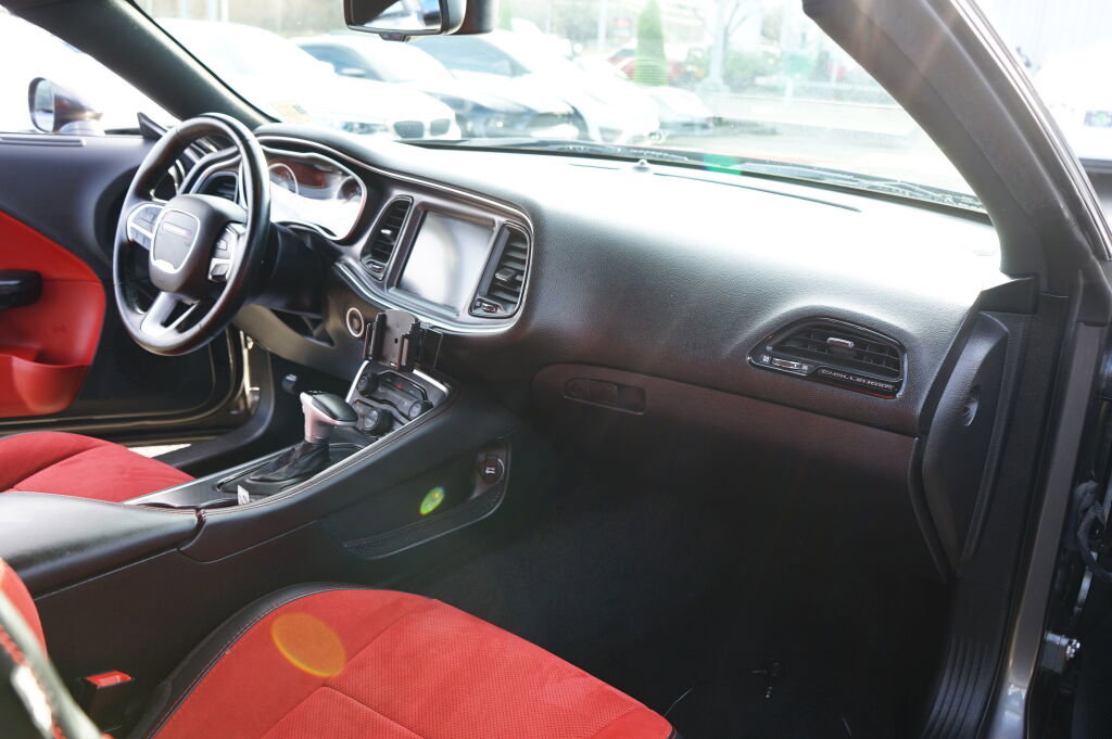 Used 2016 Dodge Challenger R/T Plus image 14