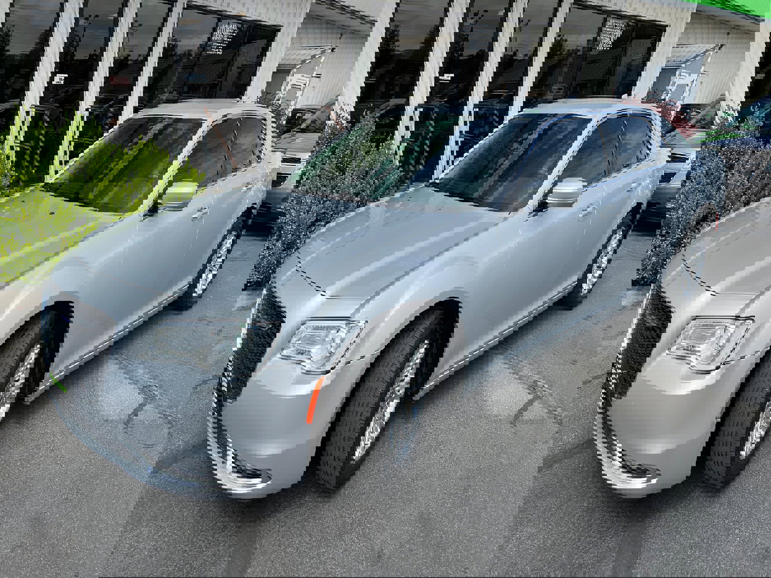 Used 2020 Chrysler 300 Touring L w/ Quick Order Package 2EF image 2