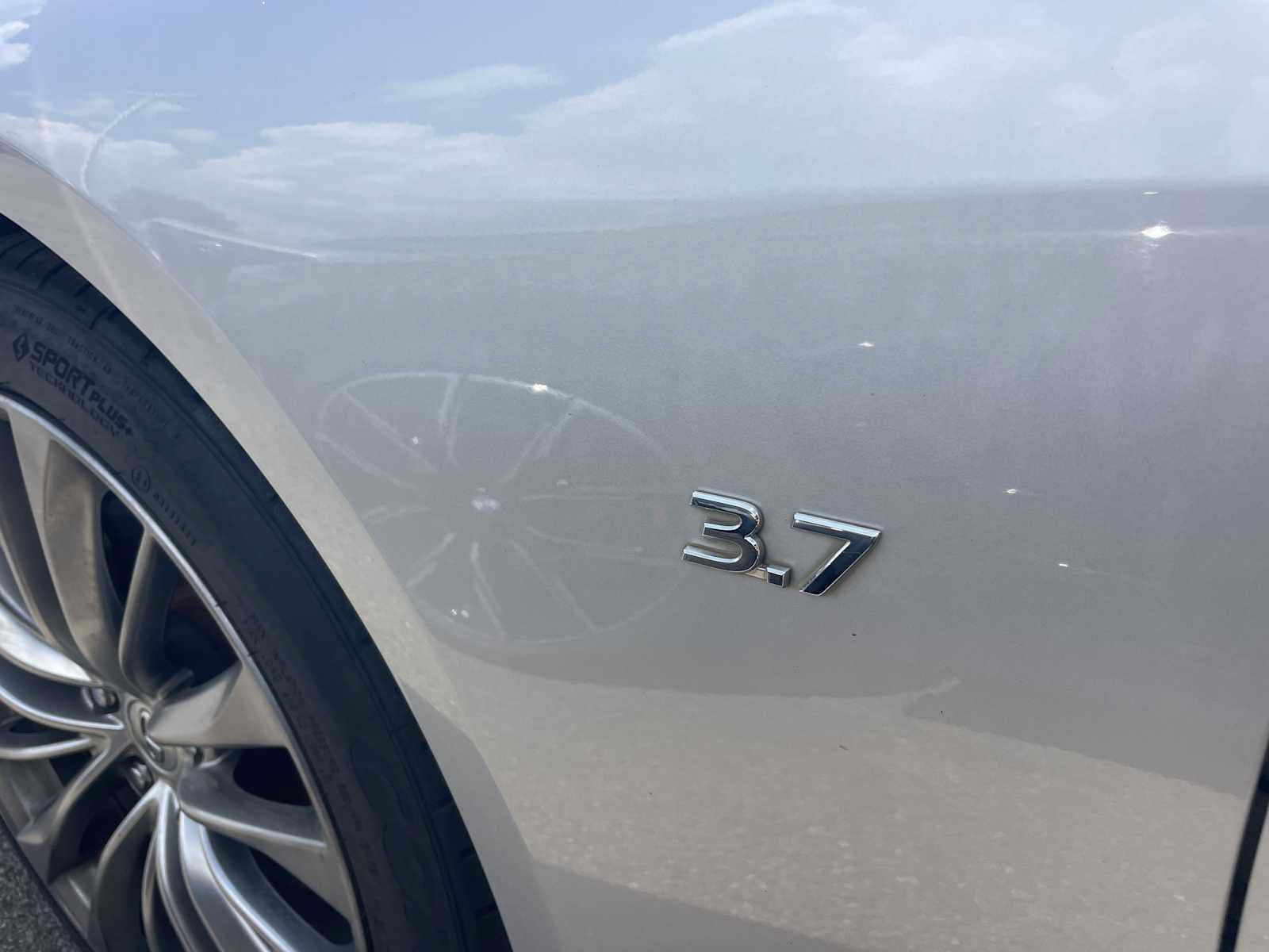 Used 2014 INFINITI Q60 Convertible w/ Premium Package RWD image 9