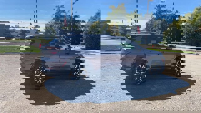 New 2026 Chevrolet Equinox EV LT image 9