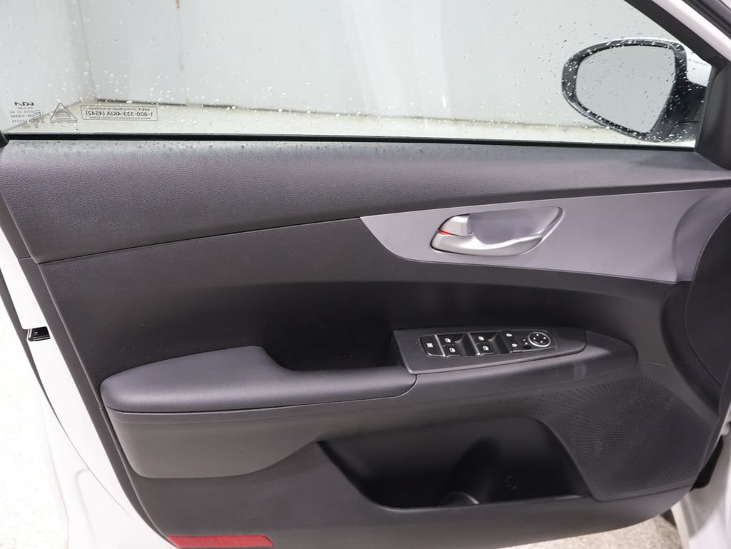 Used 2024 Kia Forte LXS FWD image 13