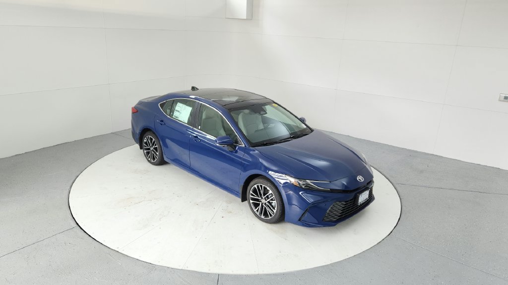 Used 2025 Toyota Camry XLE w/ Premium Plus Package AWD/4WD image 13